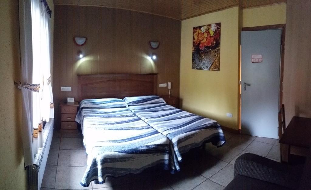 Hotel Sarao エスカリリャ エクステリア 写真