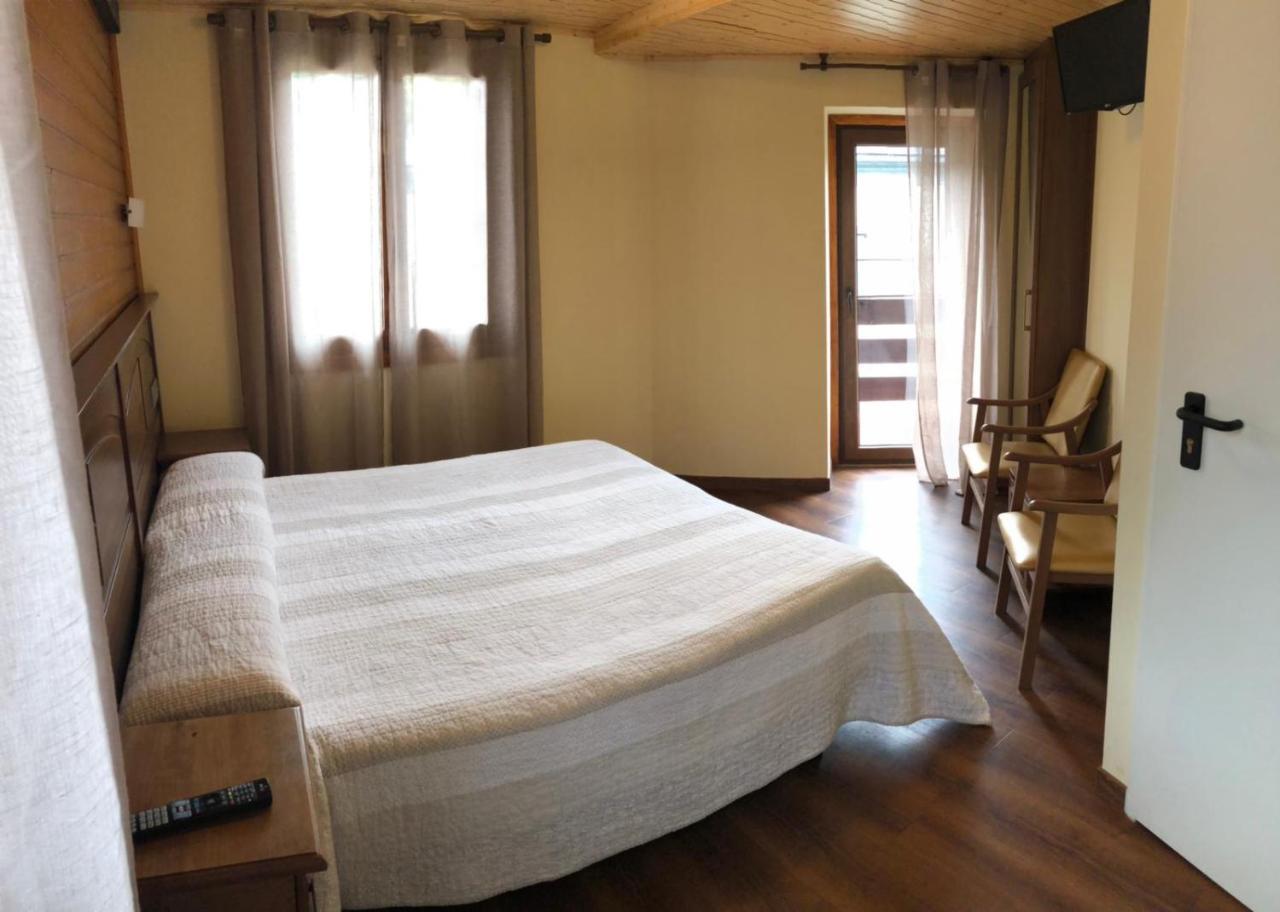 Hotel Sarao エスカリリャ エクステリア 写真